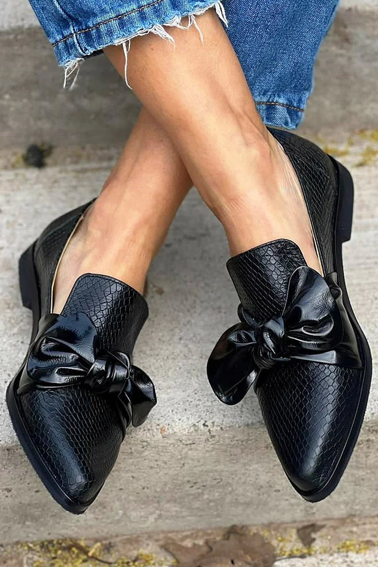 Georgia | Black Loafer With Shiny Bow